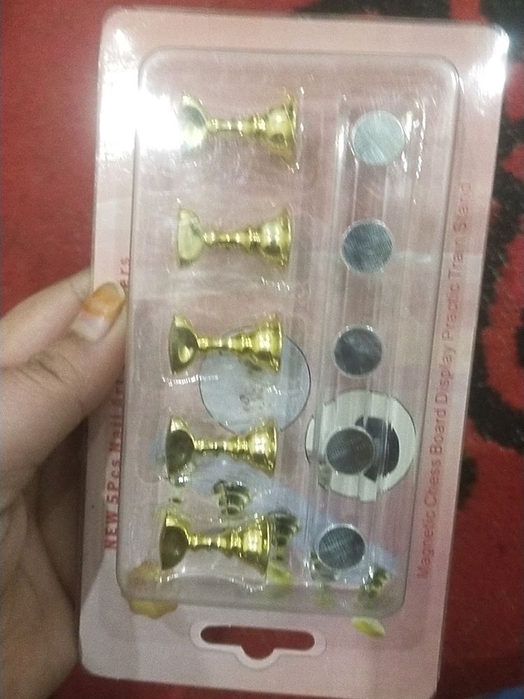 Nail Magnetic Stand