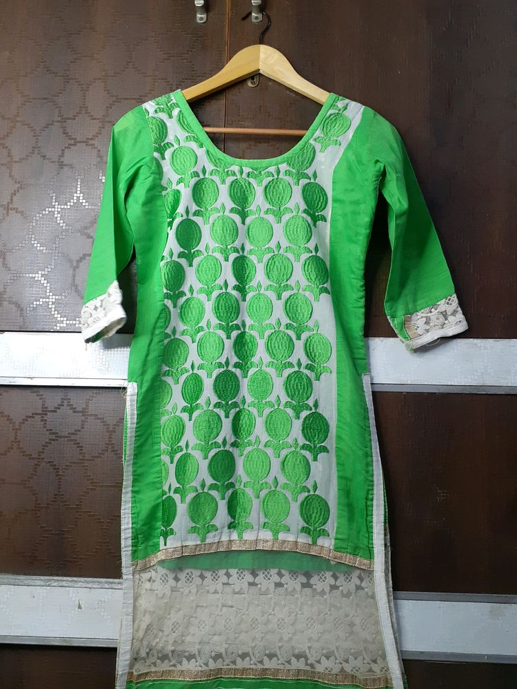 Bright Green Embroidered Kurta With Heavy Lace.