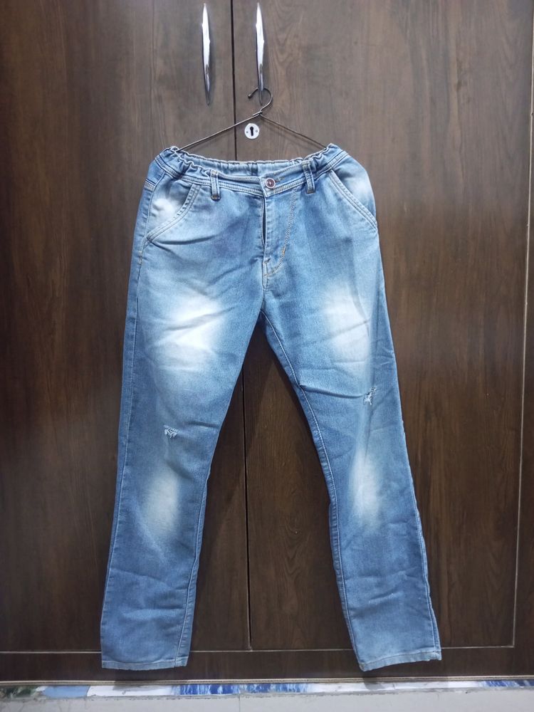 STRAIGHT FIT DENIM JEANS