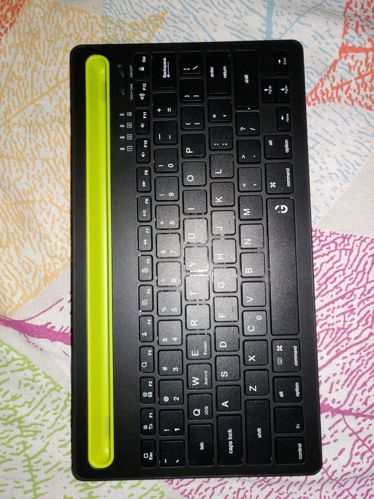 i Gear Bluetooth Keyboard