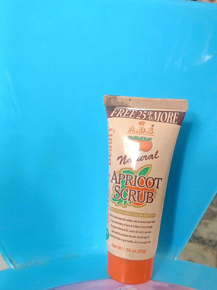 Natural Apricot Scrub