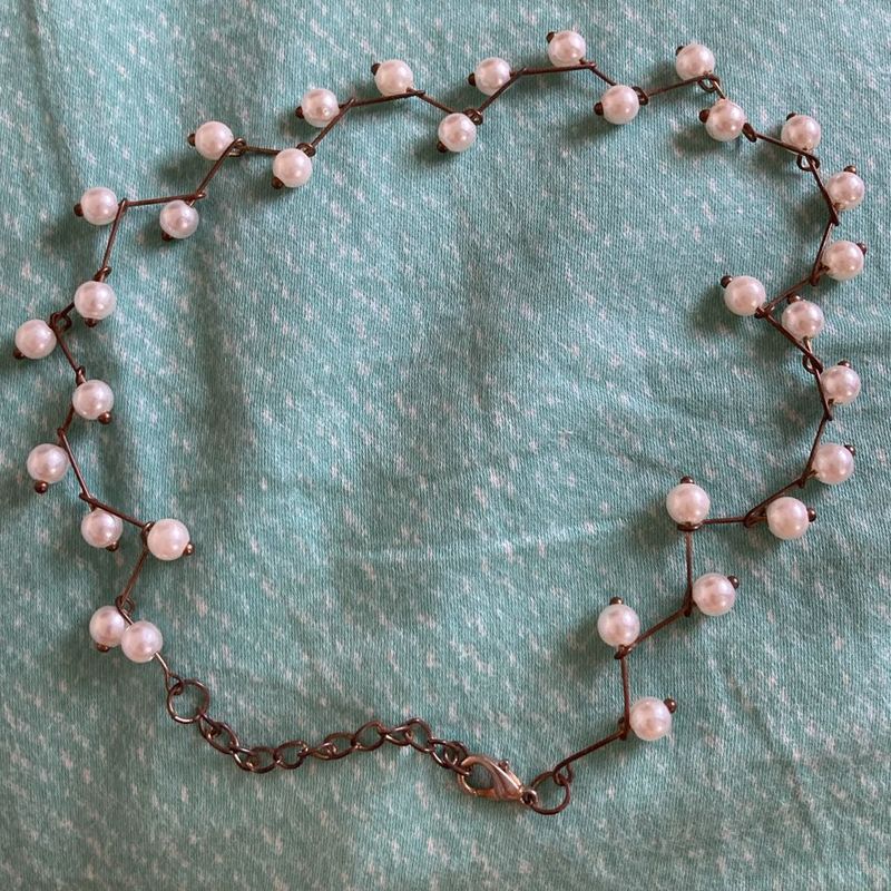 Faded Pearl Necklace