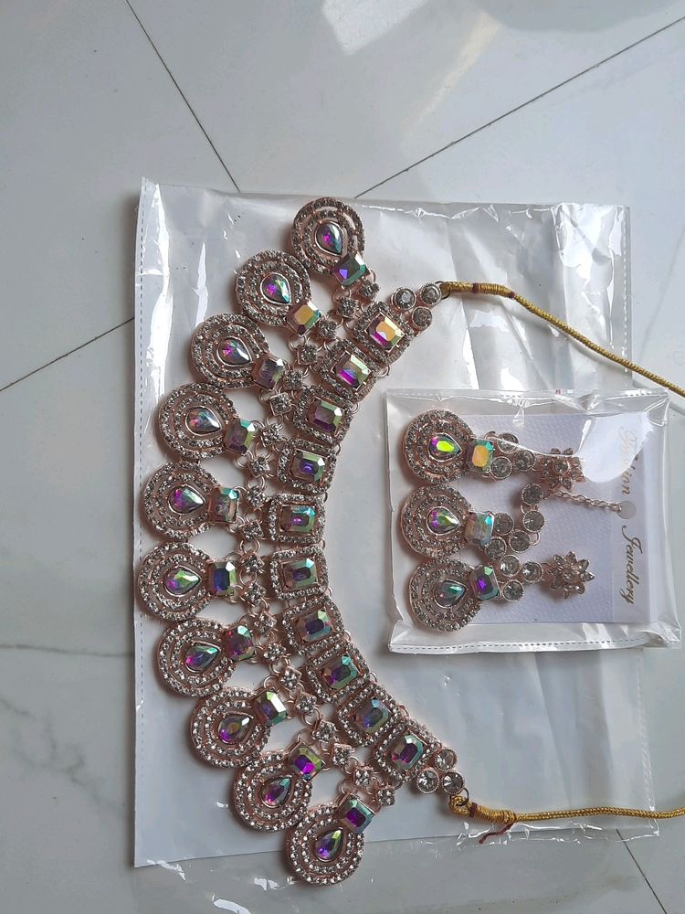 Jewelry Set With Mang Tika