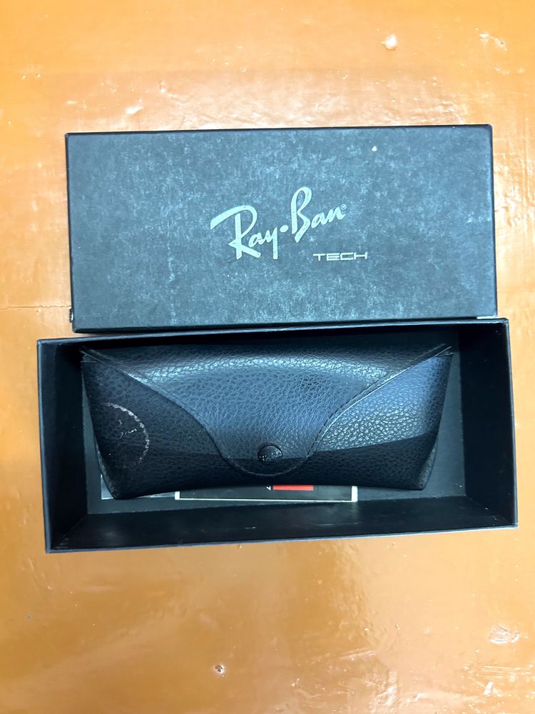 Ray-Ban Mirrored Aviator Sunglass