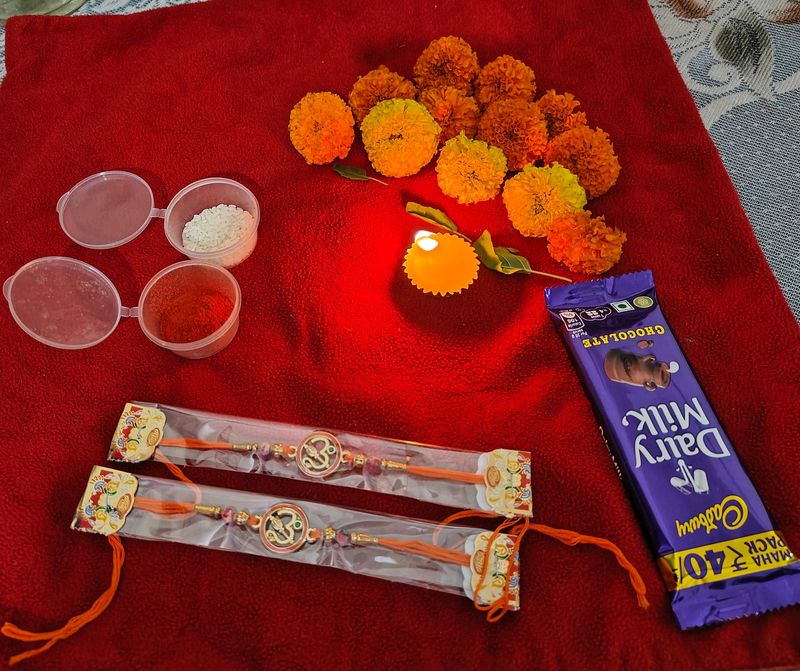 Perfect Rakhi Hamper For Rakhsha Bandhan