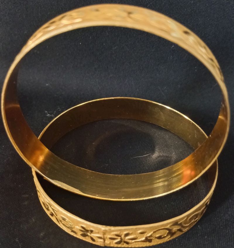 2 Psc MAYA GOLD Bangles