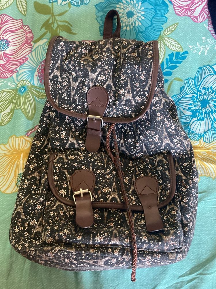 Printed casual backpack