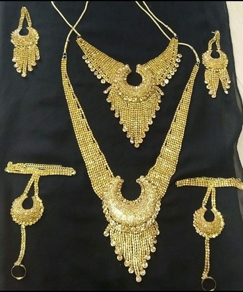 Golden Colour Necklace Set