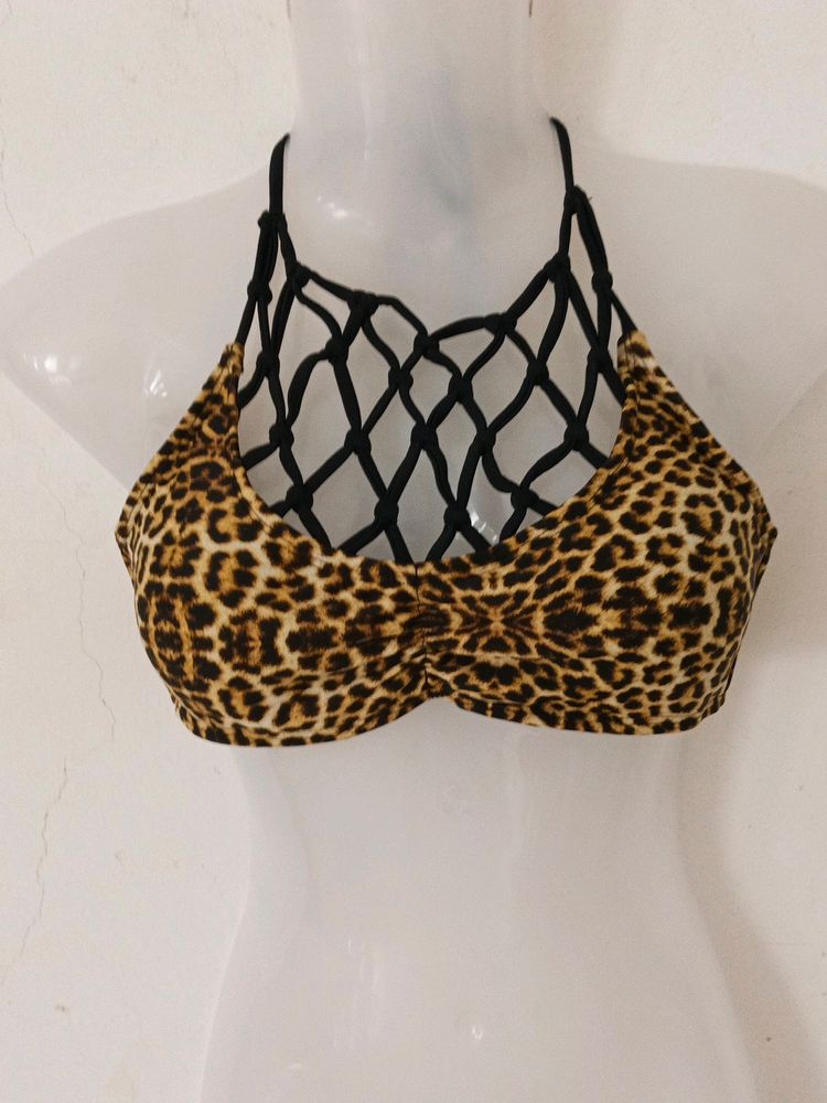 LEOPARD PRINT CROP TOP