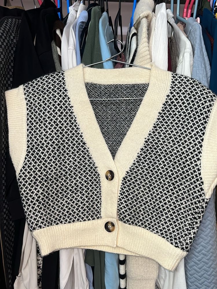 Sweater Vest