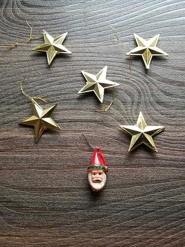 Christmas Decoration Garland Strings And Stars.