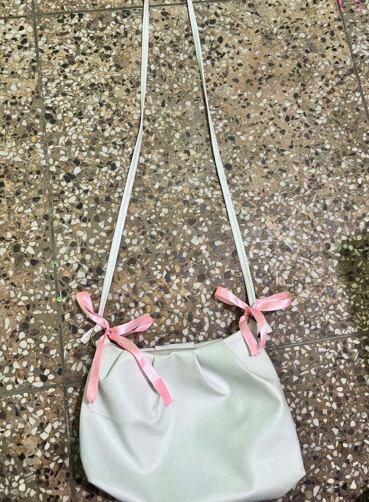 Cute Pinteresty Sling Bag 🤍🌸🎀