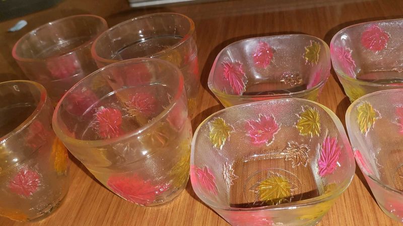 Set of 4 Bowl And Glasses