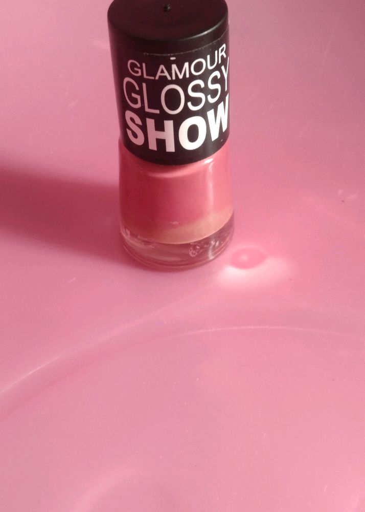 GLAMOUR GLOSSY SHOW