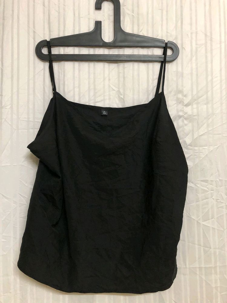 Black Sleevless Top