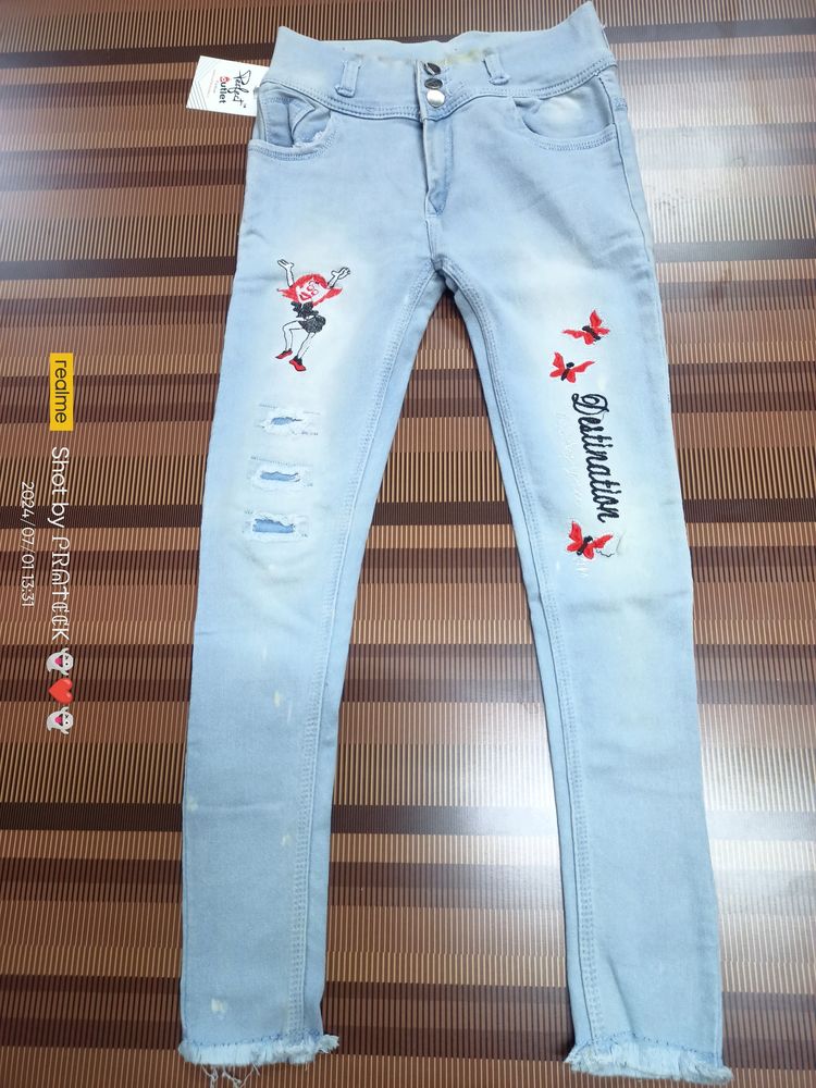 (N-05) 26 Size Slim Fit Denim Jeans