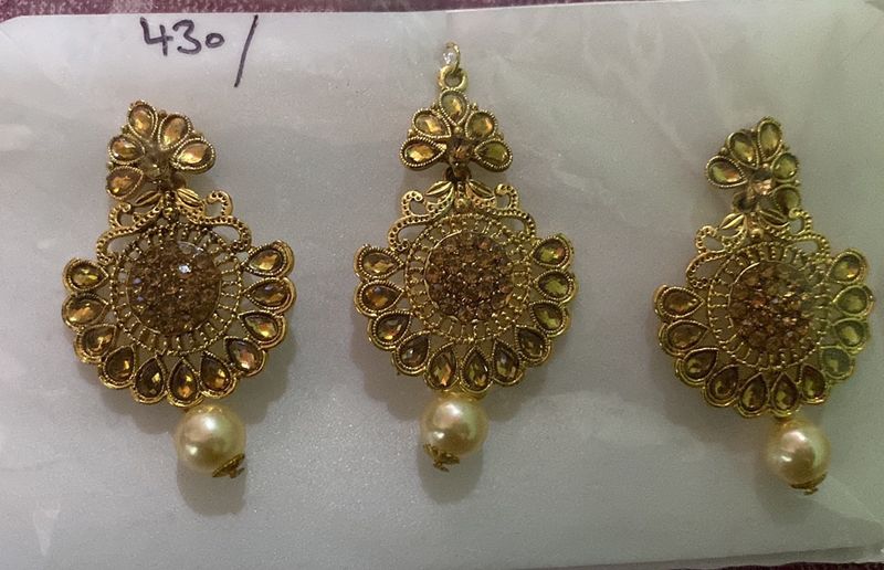 Earring and Tika Set