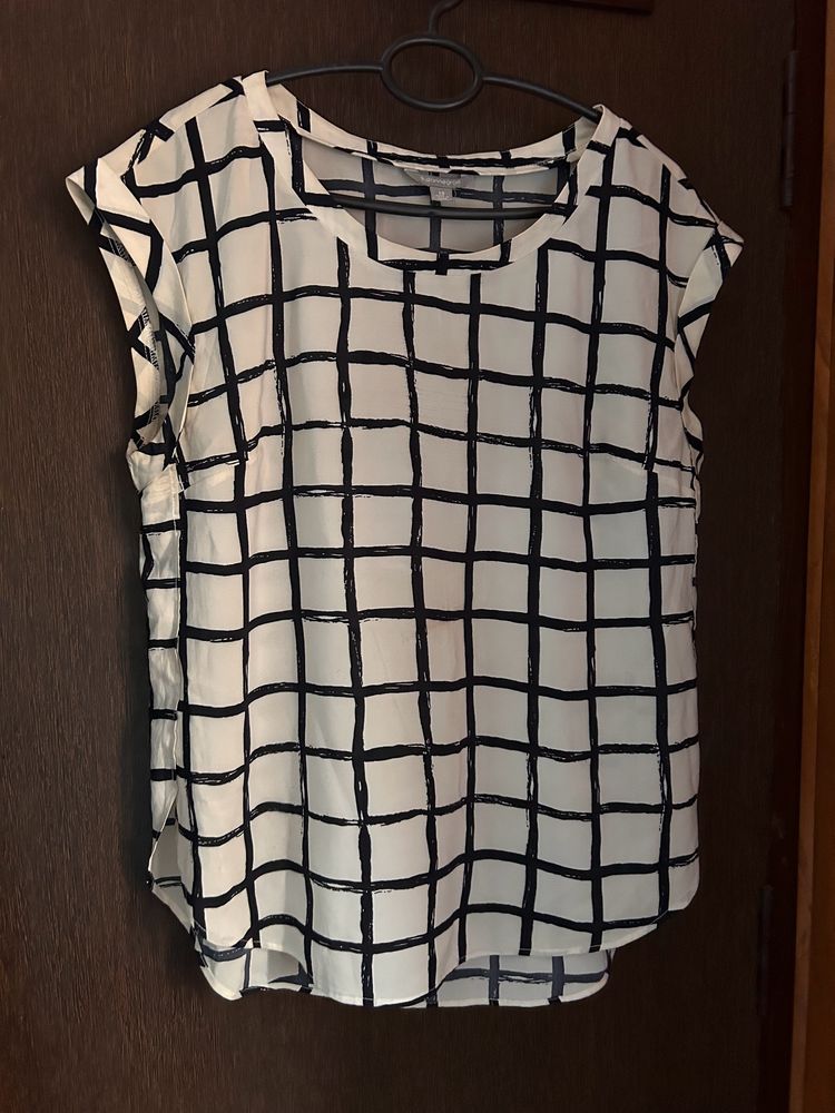 White And Black Check Tshirt/ Top