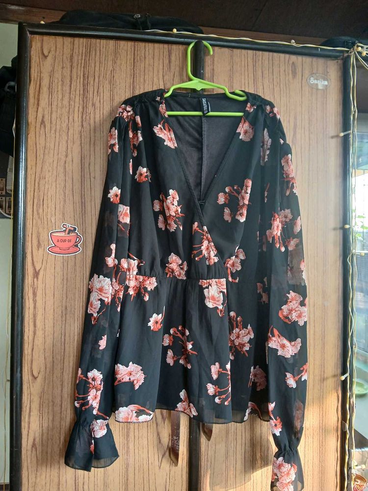 Women Floral Top Black