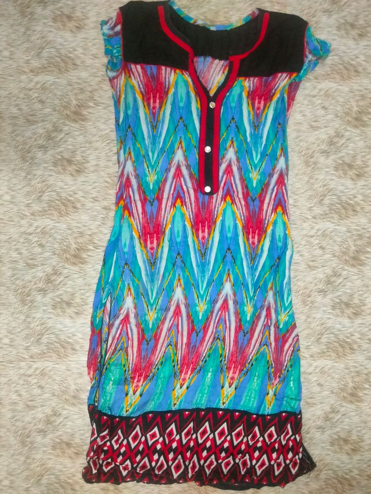 Multi Colour Kurti With Short Sleeves