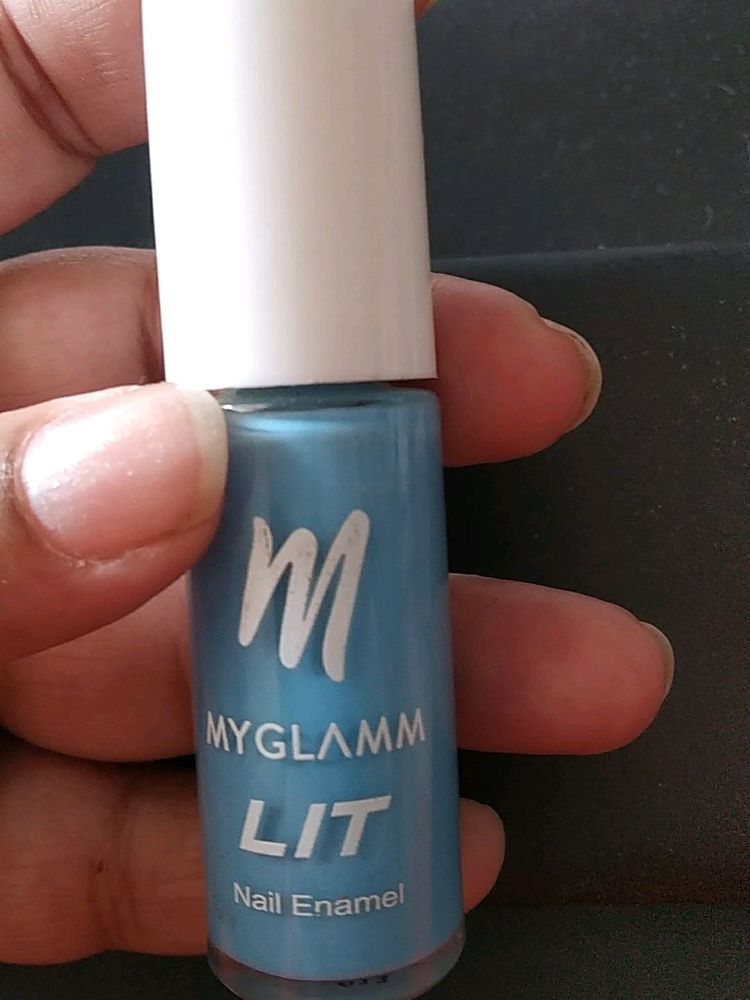 Myglamm Lit Nail Enamel - Code. -  013 -  Bad Romance