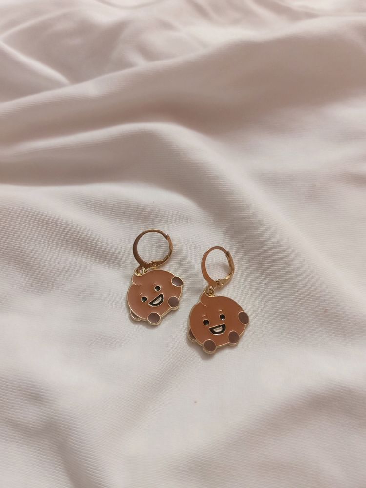 Brown Emoji Earrings 💫