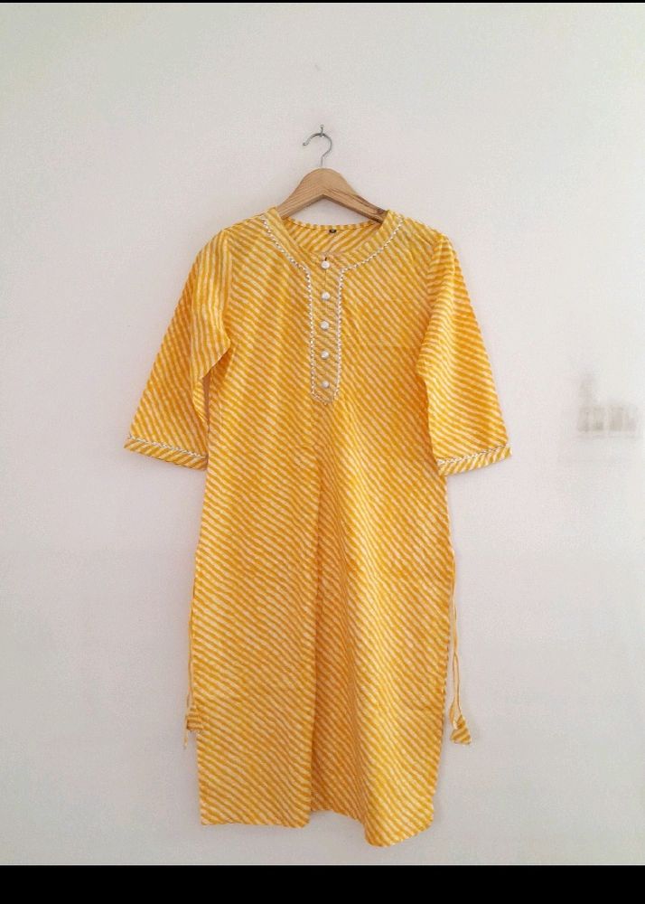 New Kurti With Side Tessels