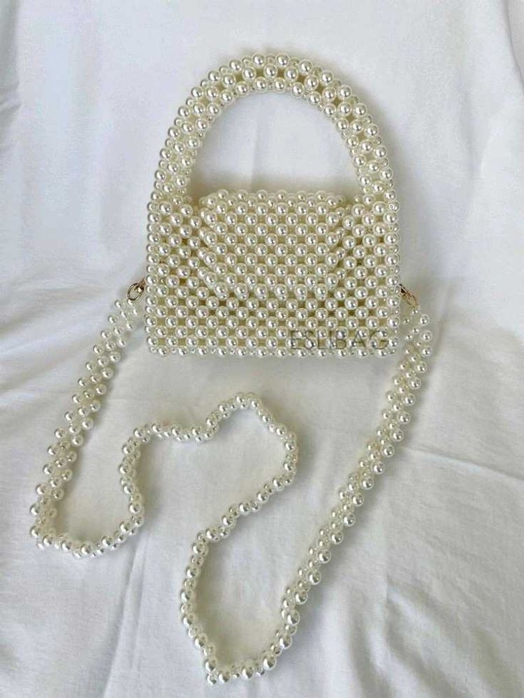 PEARL BEADED BAG WITH CHAIN