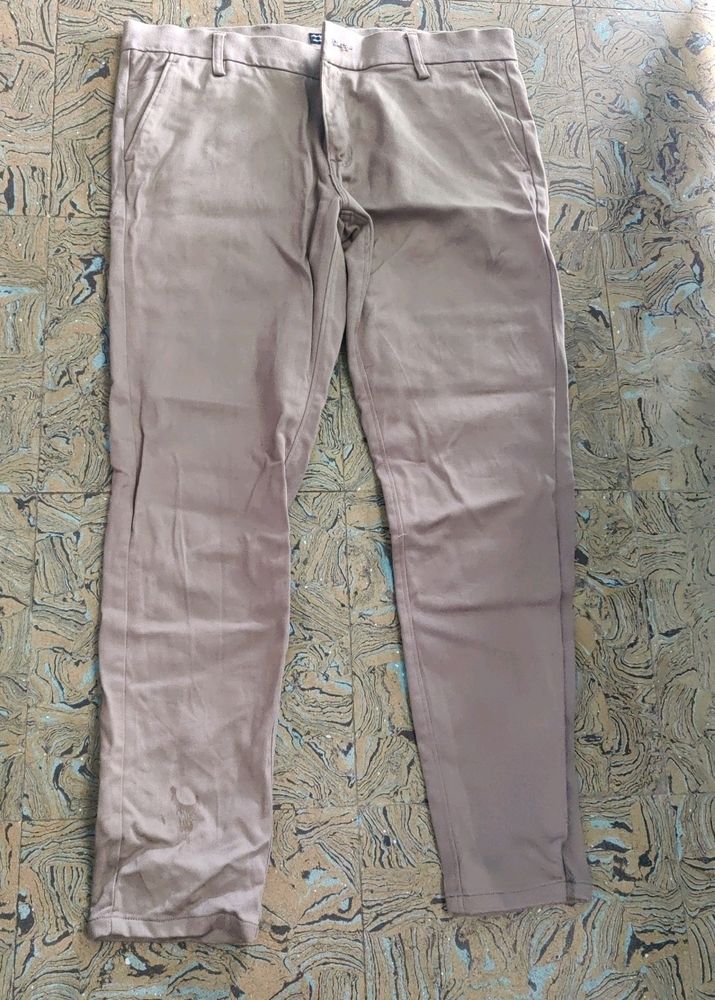 KHAKI PANT