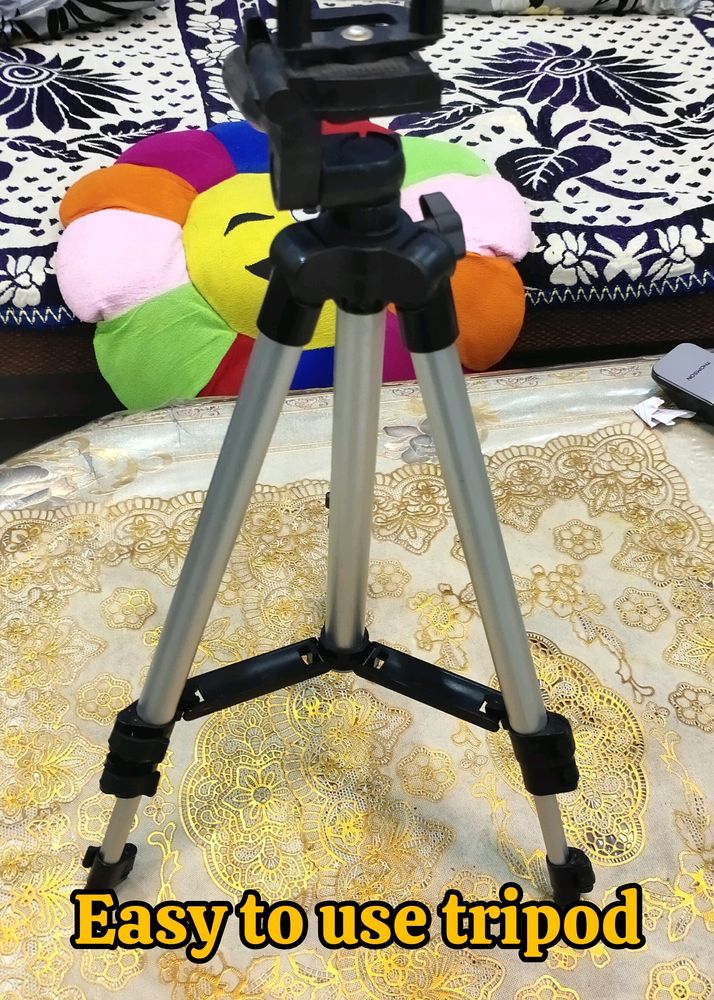 Lightweight Tripod, with Mobile Holder