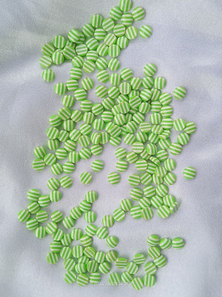 196 green Beads