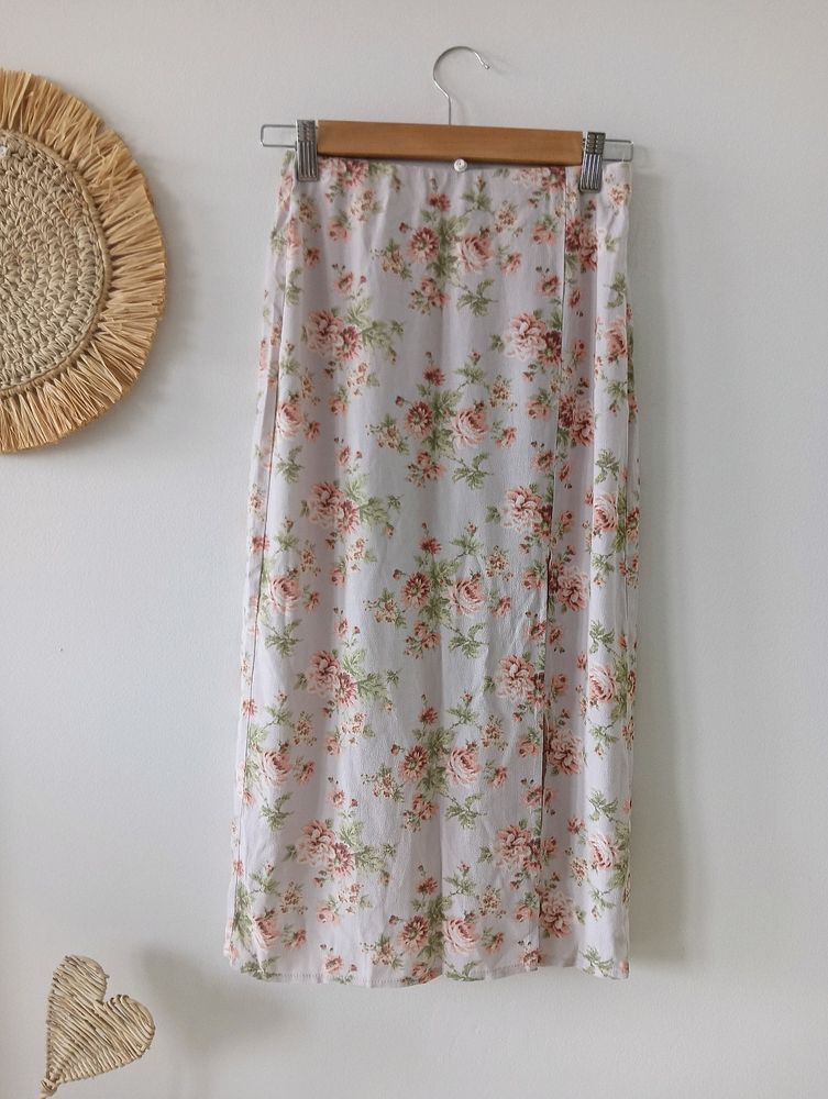 H&M Pretty Lilac Floral Skirt