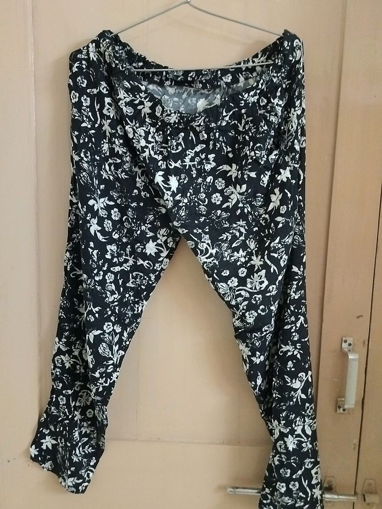 Floral White And Blue Printed Cotton Pants