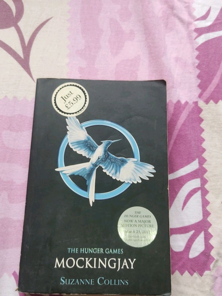 Hunger Games Mockingjay book- Suzanne Collins