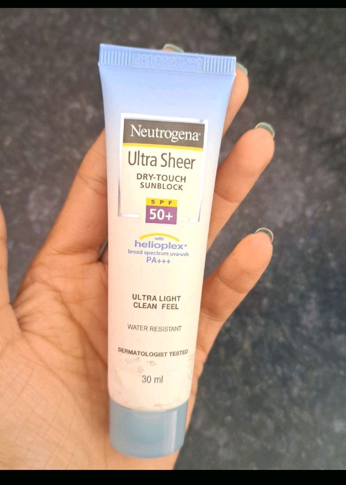 NEUTROGENA ULTRA SHEER DRY TOUCH SUNBLOCK SPF - 50