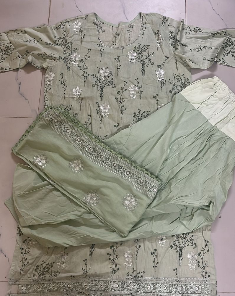 Pakistani Shalwar Kaamez