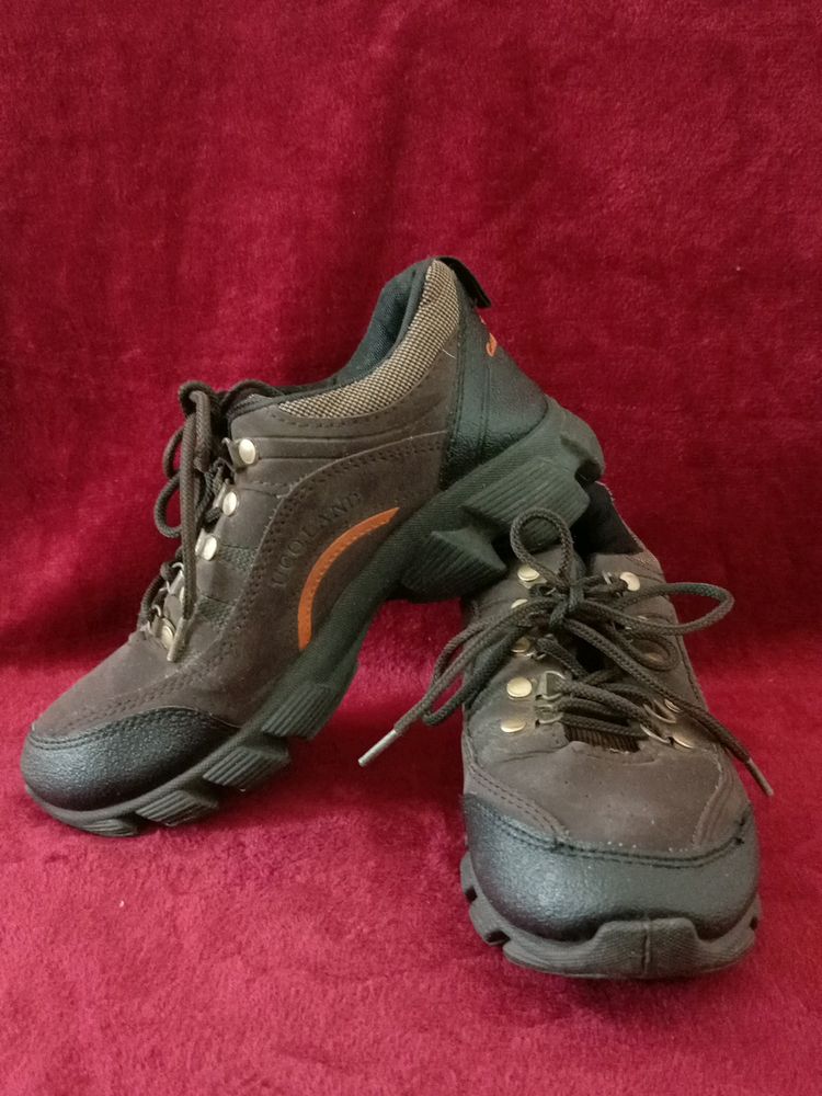 Outdoors Shoes For Men