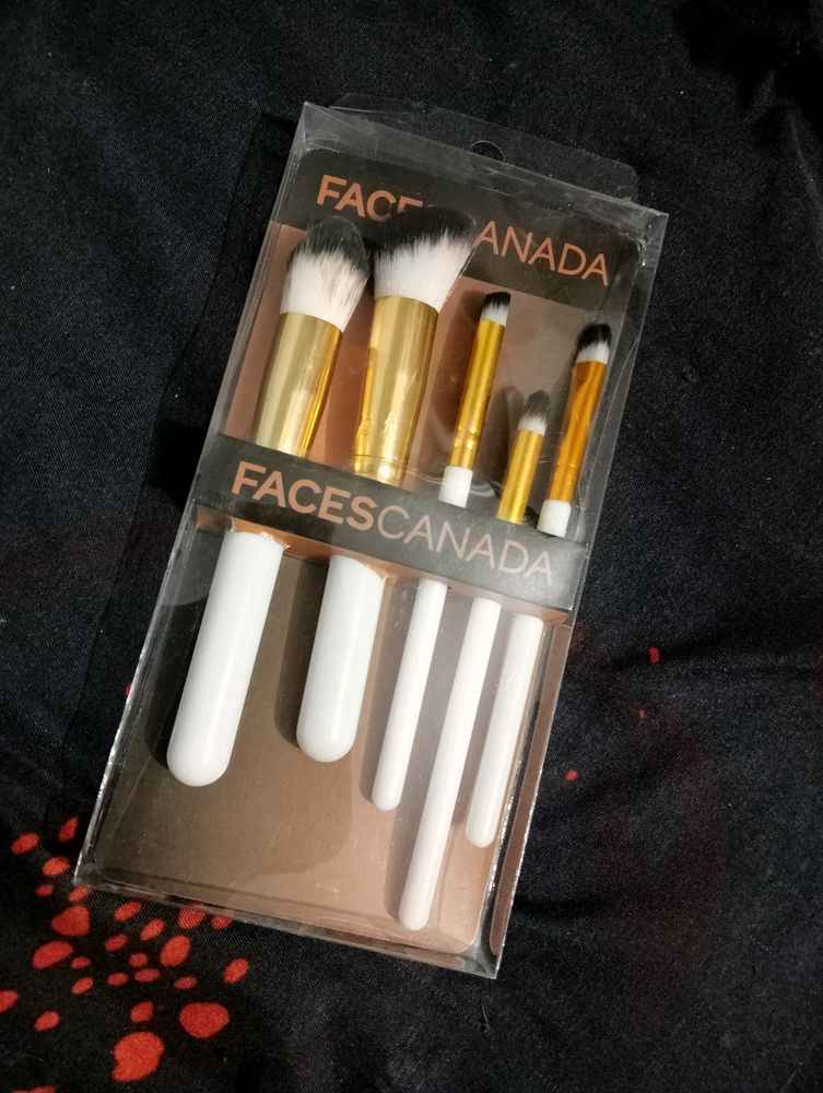 Faces Canad,eyelash Curler,And Makeup brush