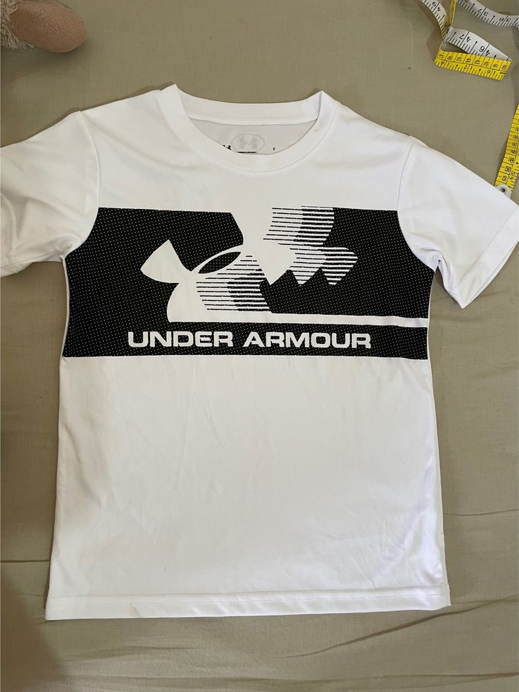 Under armour 6yr Kid Size.