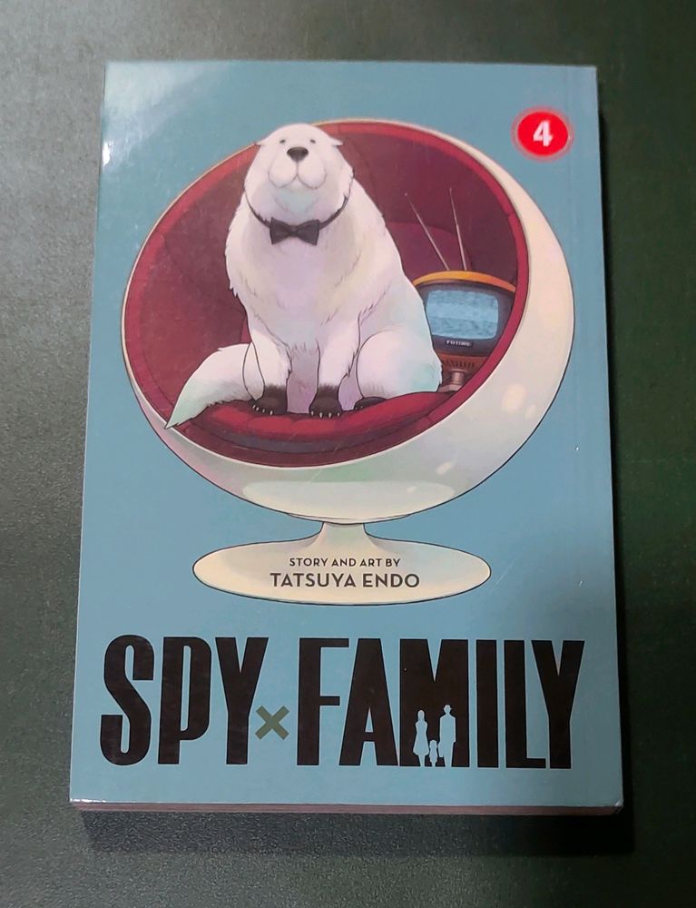 Spy X Family manga vol 4