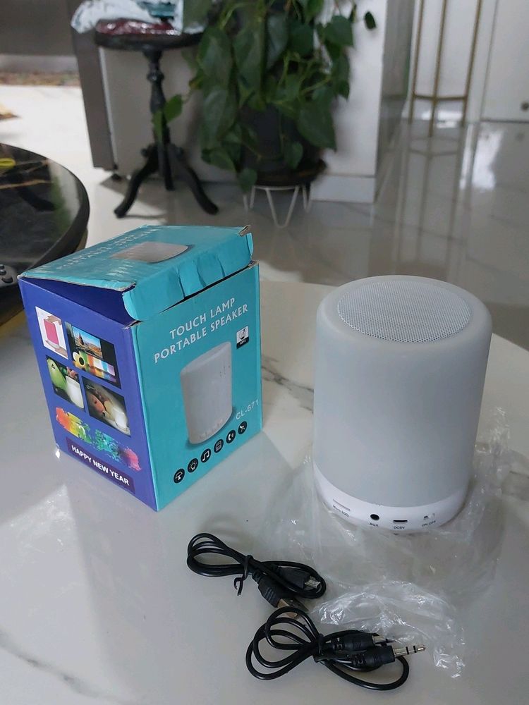 Speaker (Touch Lamp Portable)