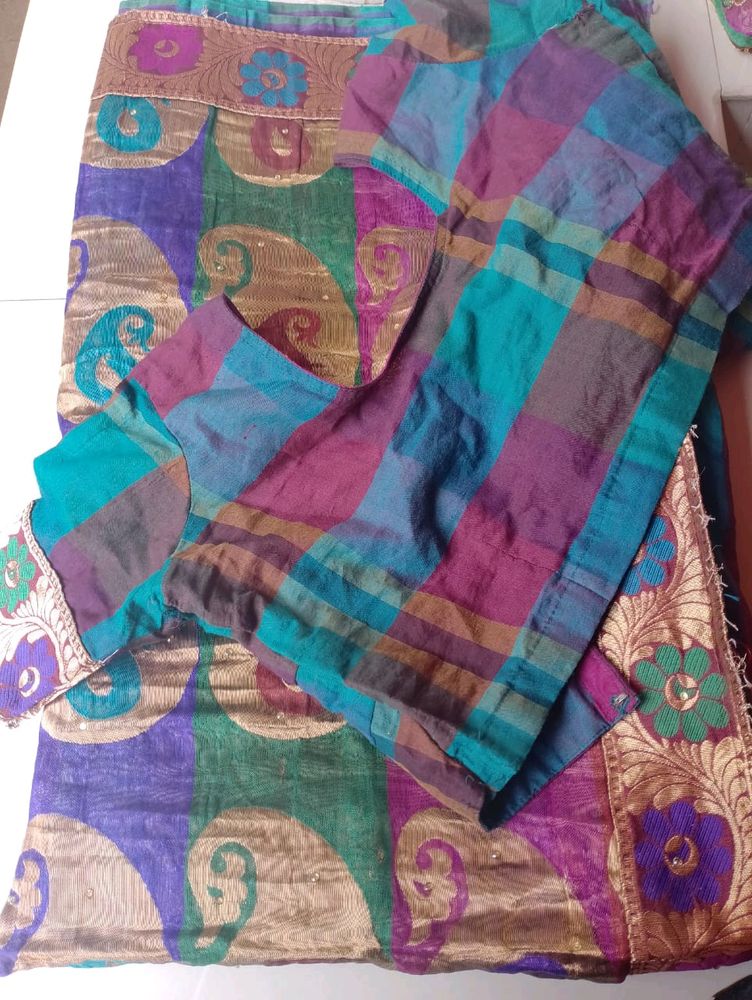 Peacock Colour Saree. Big Offer😍