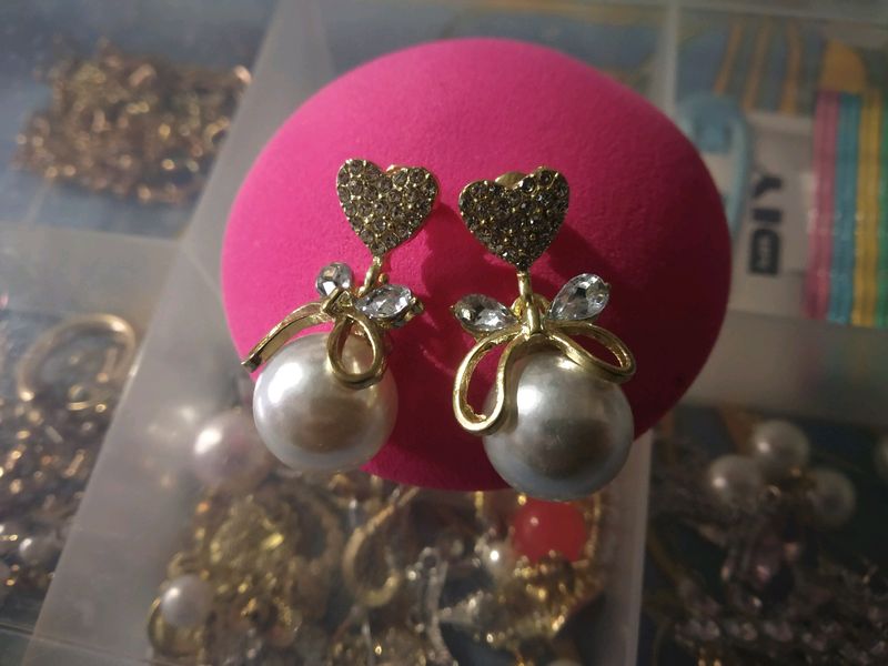 Korean Pearl Earring