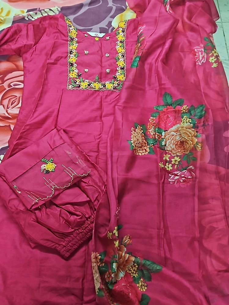 Rose Kurtha Suit