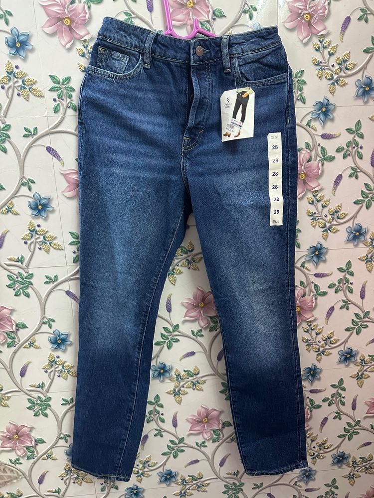 New Highwaist Mom Style Navy Blue Jeans