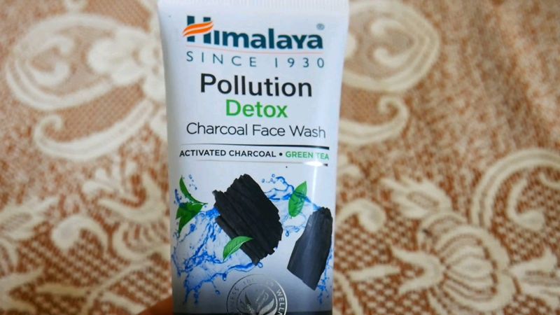 Himalaya Charcoal Face Wash