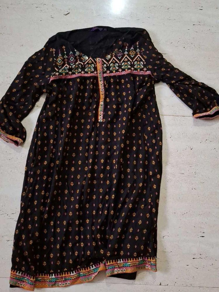 Black Kurti