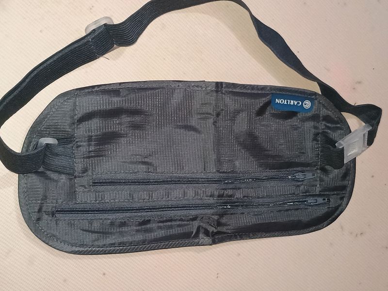 1 Waist Pouch And Navigation