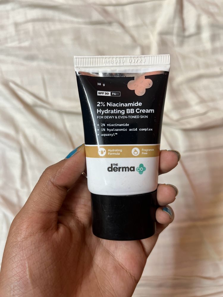 DERMA CO 2% Niacinamide Hydrating BB CREAM