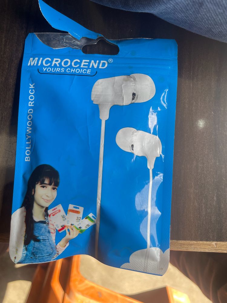 Microcend Earphone